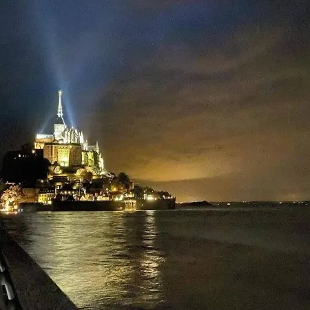 Appartement Le Petit Nid Du Mont Saint Michel *